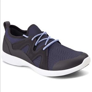 Vionic Women’s Sky Storm Active Sneaker - Size 8.5